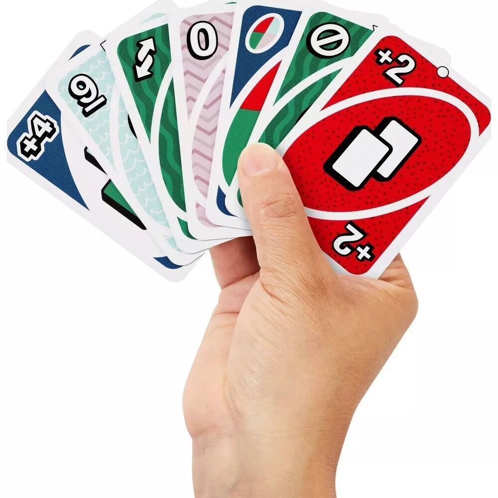 Mini UNO Bullseye Card Game Target New - Picture 3 of 5